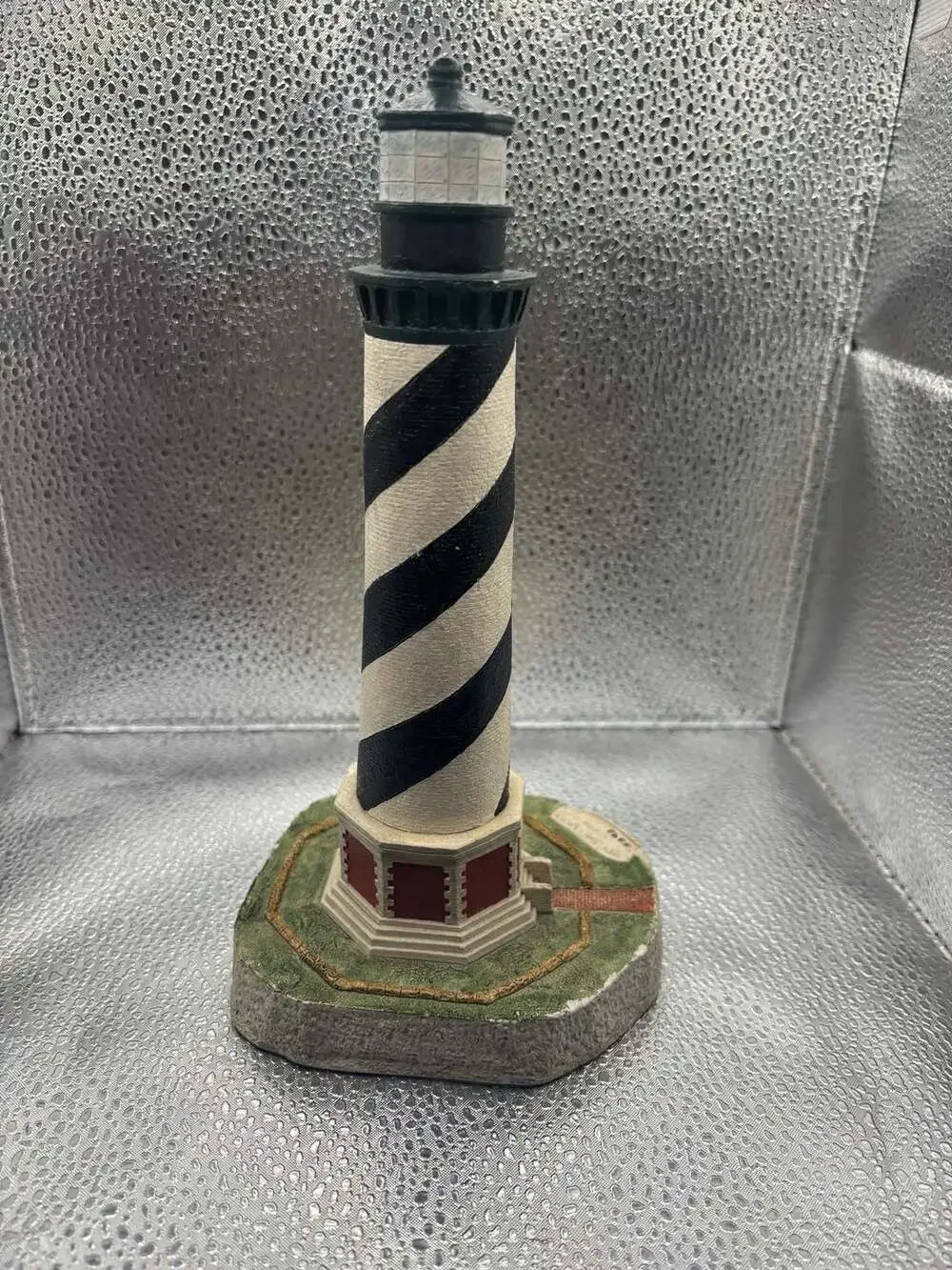 Harbour Lights Cape Hatteras North Carolina #102 Lighthouse Figurine